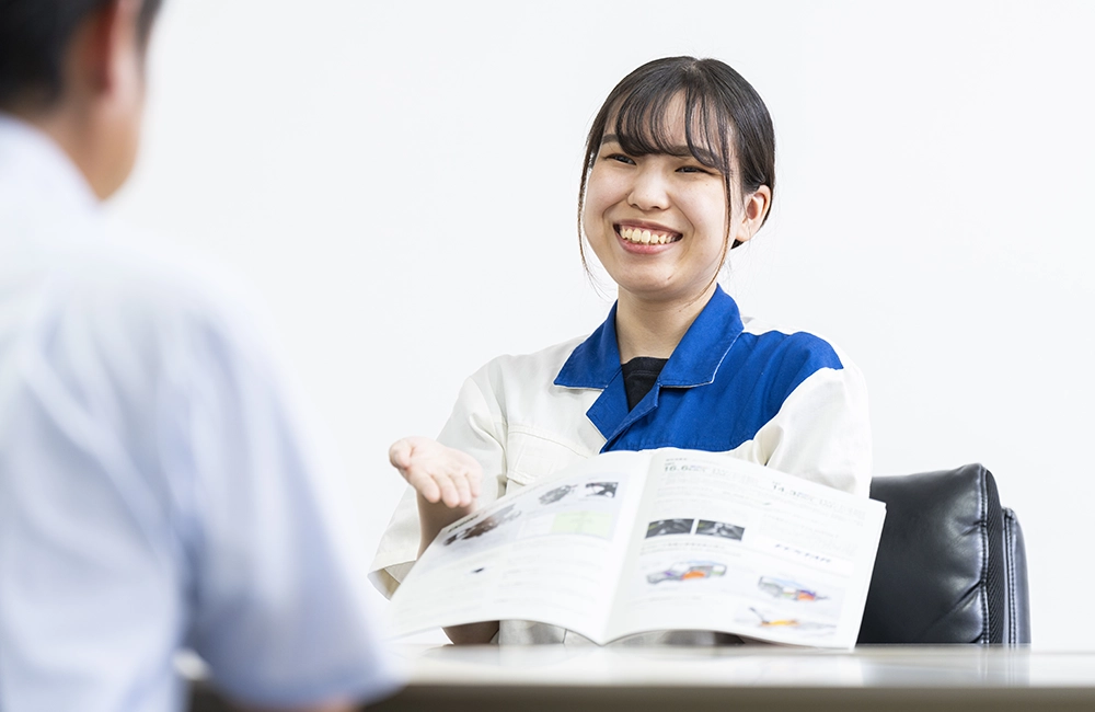 先輩社員紹介